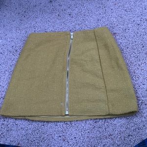 ecote size 4 zip up skirt